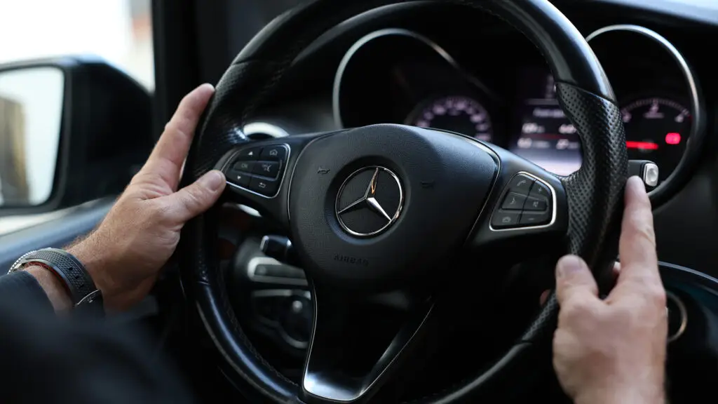 Mercedes-Benz enterijer volan